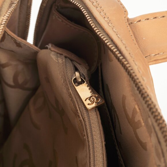 Chanel Wild Stitch Sand CC Quilted Leather Tote - Picture 12 of 14